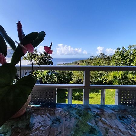 Bungalow With Sea View In デエエ エクステリア 写真