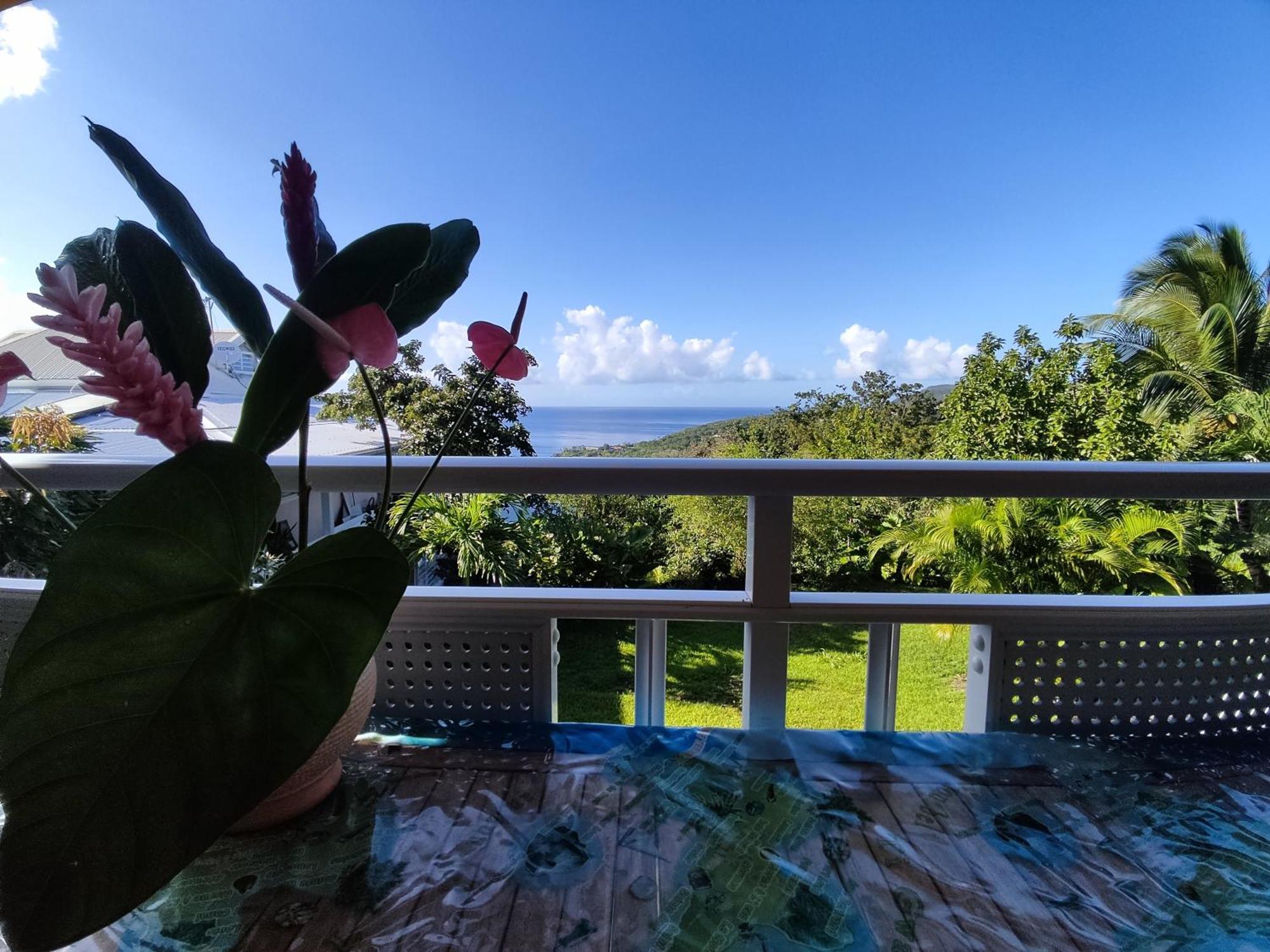 Bungalow With Sea View In デエエ エクステリア 写真